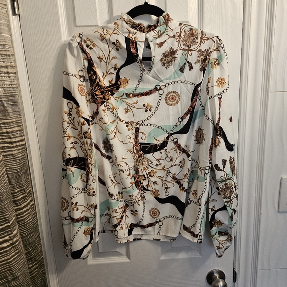 Pattern bouse from Shein - Picture 2 of 5